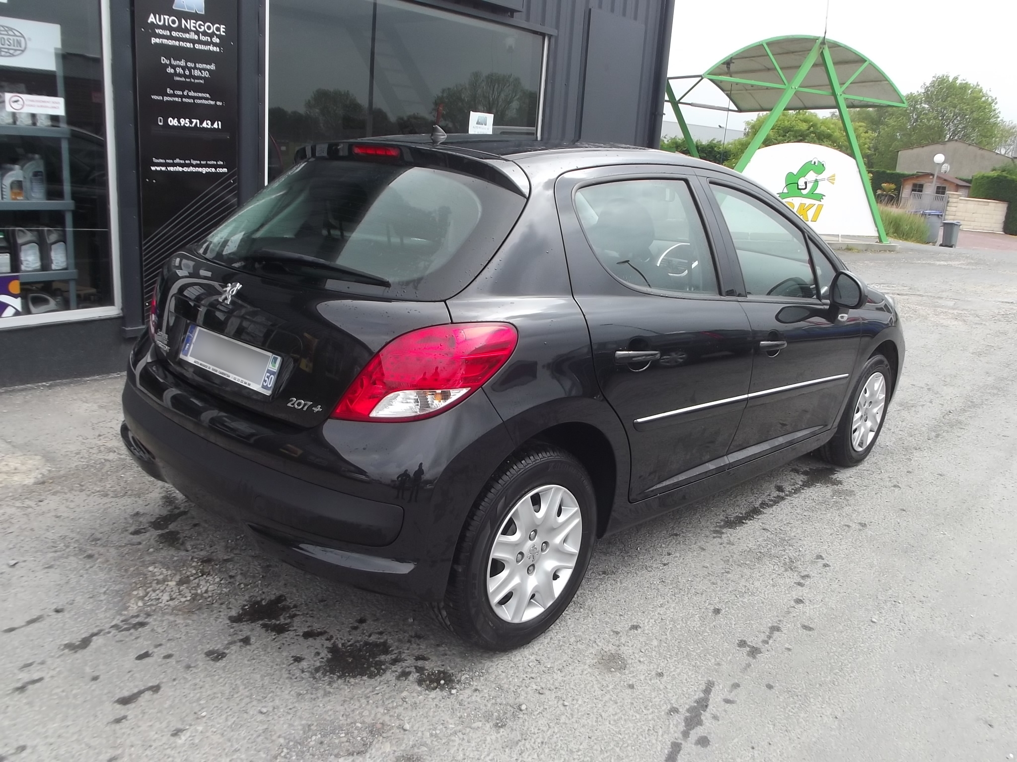 Peugeot 207 + 1.4 HDI 70 CH Anna Rose Automobiles