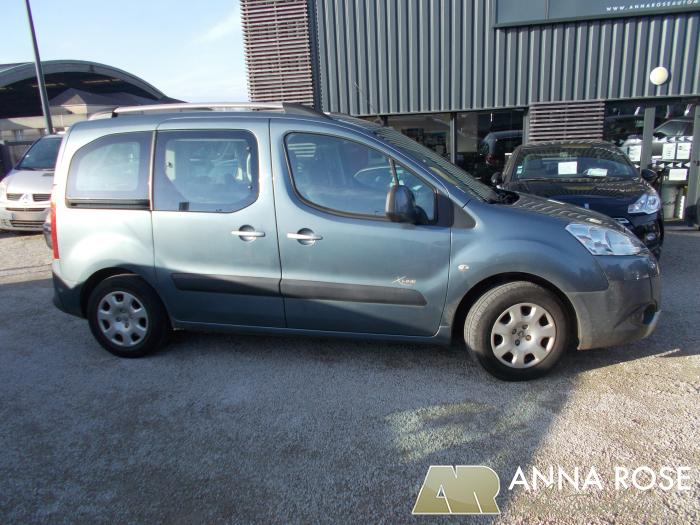 Autoradio PEUGEOT PARTNER MPV (5_, G_) 1.6 HDi 75 1438241